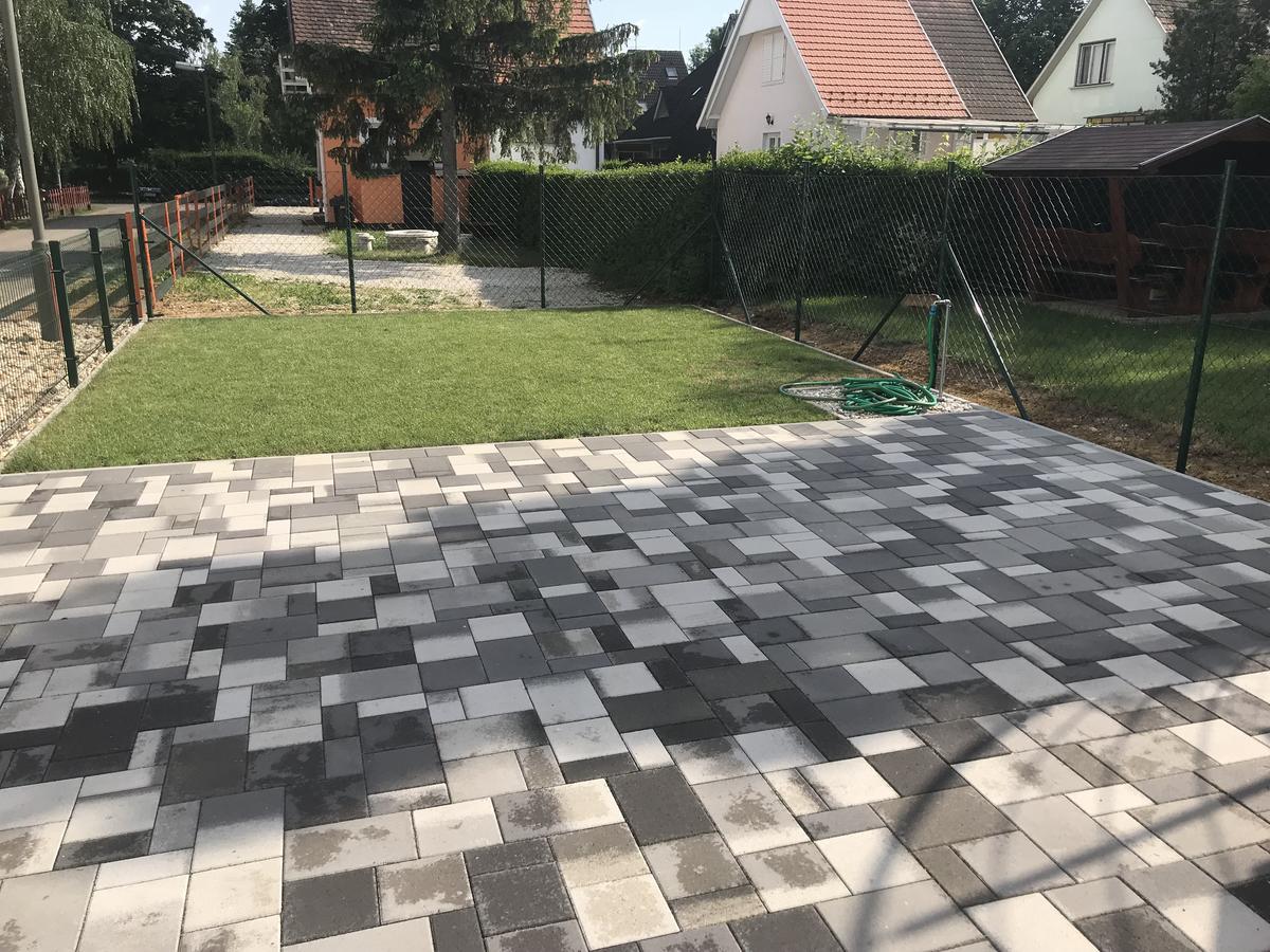 Komo Apartment Bük Exteriör bild